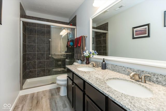 1225 Old Vines Trail, Greenwood, IN 46143