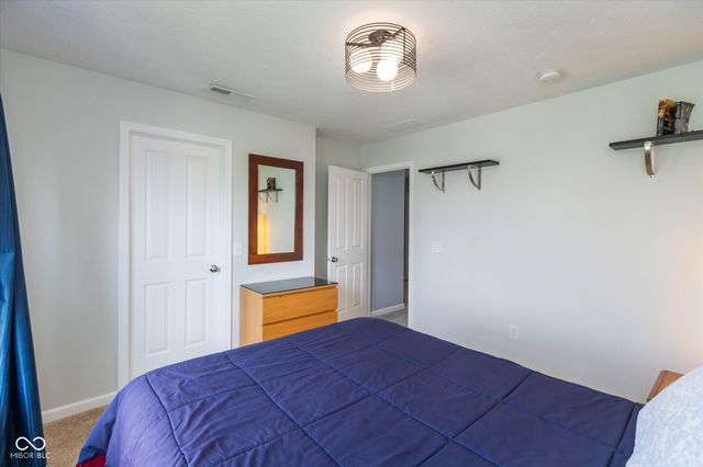 1225 Old Vines Trail, Greenwood, IN 46143