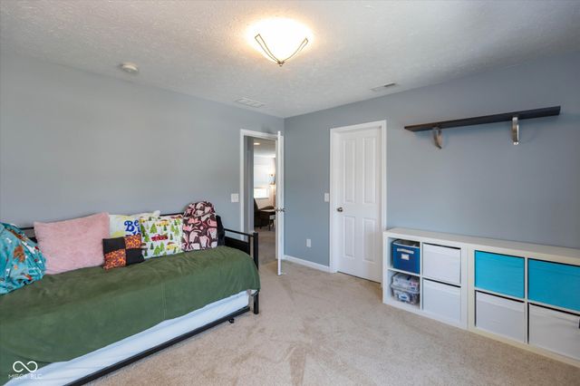 1225 Old Vines Trail, Greenwood, IN 46143