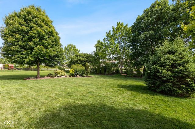 1225 Old Vines Trail, Greenwood, IN 46143