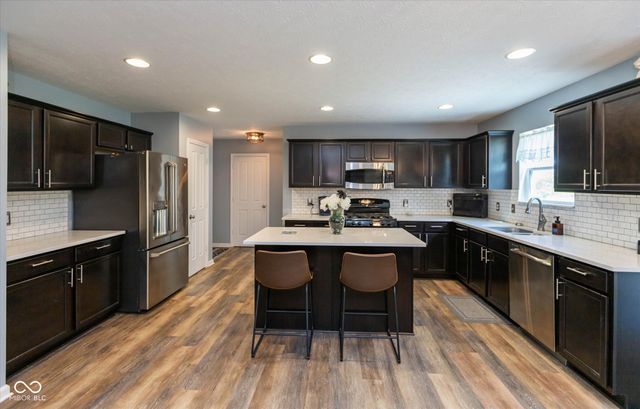 1225 Old Vines Trail, Greenwood, IN 46143