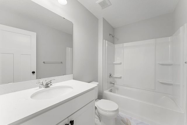 10300 Birchwood Circle, Victoria, MN 55318