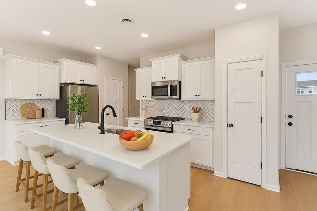 10300 Birchwood Circle, Victoria, MN 55318