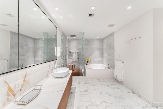 10201 Collins Avenue 1803, Bal Harbour, FL 33154