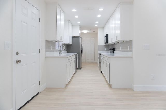 5701 NW 59TH COURT, Ocala, FL 34482