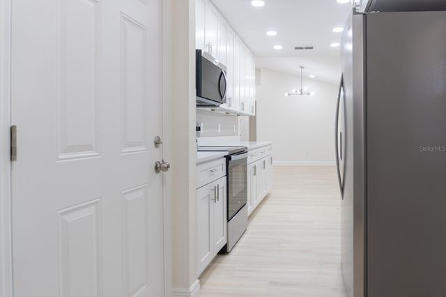 5701 NW 59TH COURT, Ocala, FL 34482