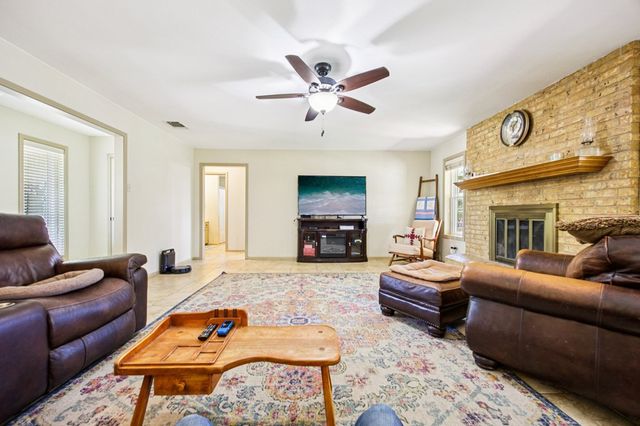 92 Westwood Lane, Kerrville, TX 78028