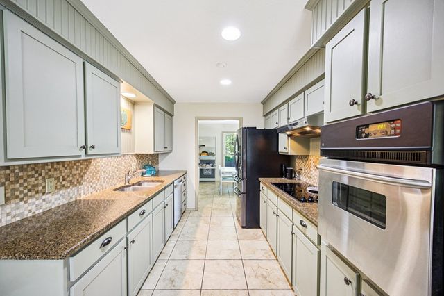 92 Westwood Lane, Kerrville, TX 78028