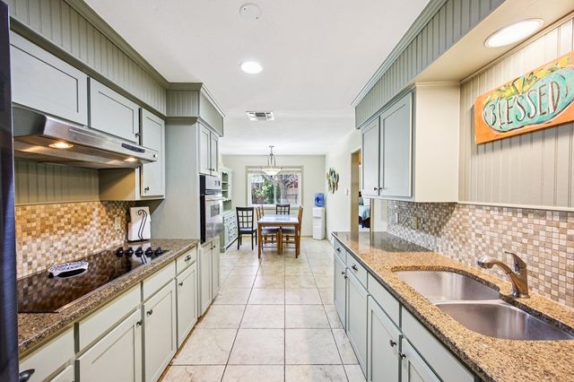 92 Westwood Lane, Kerrville, TX 78028