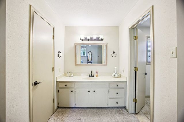 92 Westwood Lane, Kerrville, TX 78028