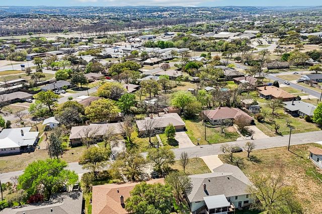 92 Westwood Lane, Kerrville, TX 78028