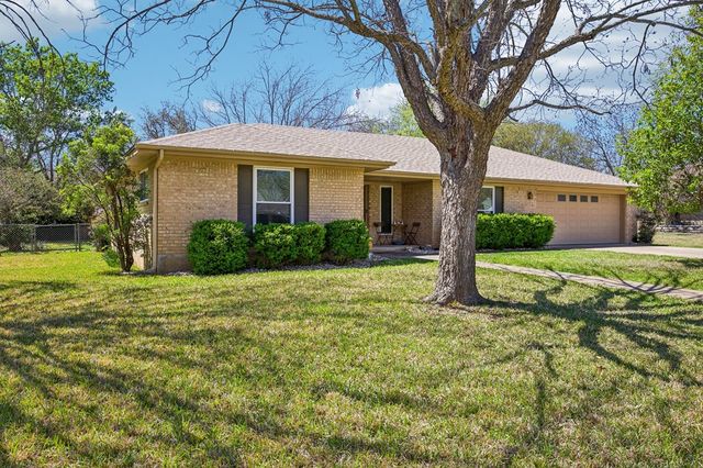 92 Westwood Lane, Kerrville, TX 78028