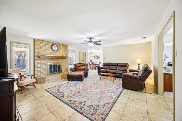 92 Westwood Lane, Kerrville, TX 78028