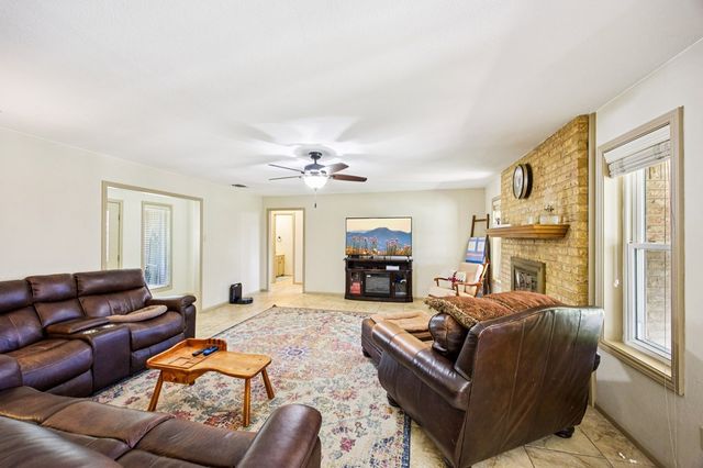 92 Westwood Lane, Kerrville, TX 78028