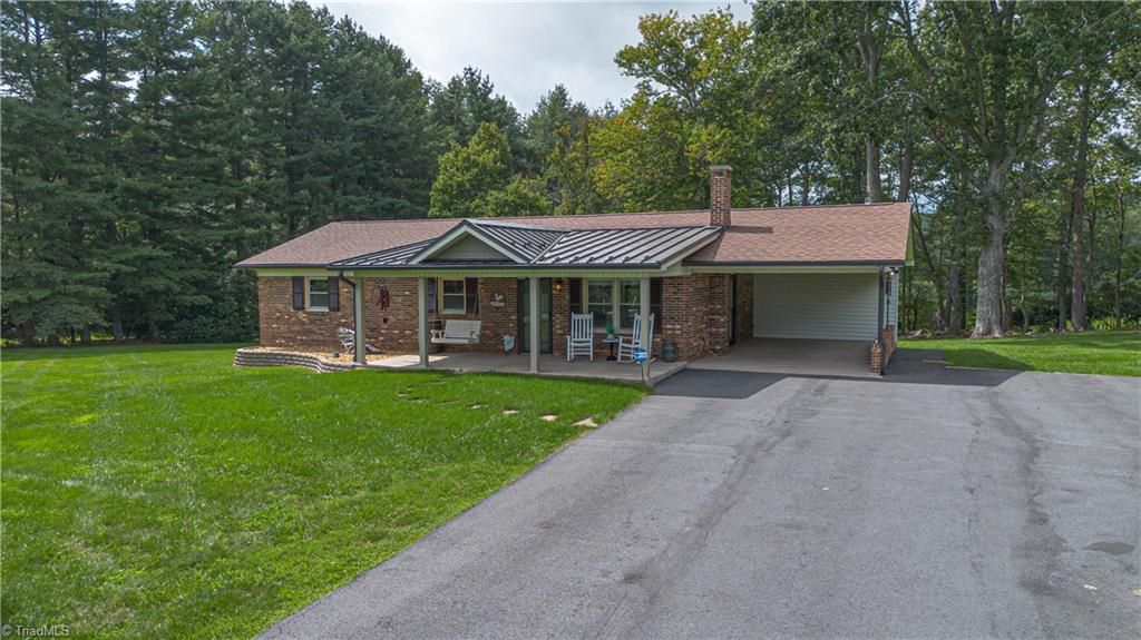 834 Pine Swamp Road, Sparta, NC 28675