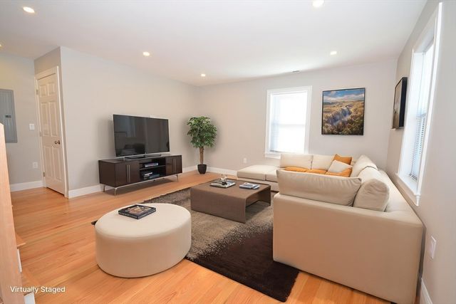 18 Eaton Ave 2, Woburn, MA 01801