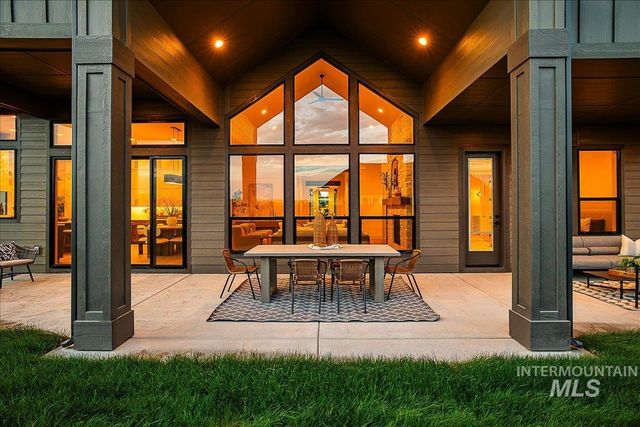 5068 W Braveheart St, Eagle, ID 83616