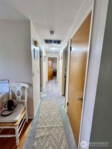 10621 Westwood Drive SW, Lakewood, WA 98499