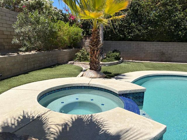 78615 Bradford Circle, La Quinta, CA 92253