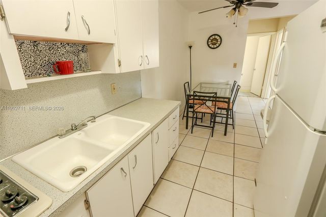 1250 S Alhambra Cir 12A, Coral Gables, FL 33146