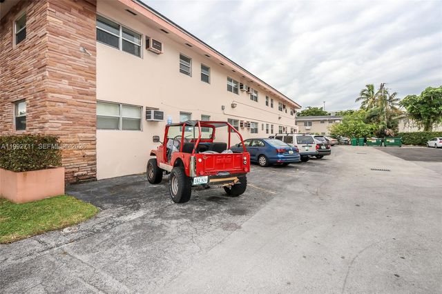 1250 S Alhambra Cir 12A, Coral Gables, FL 33146
