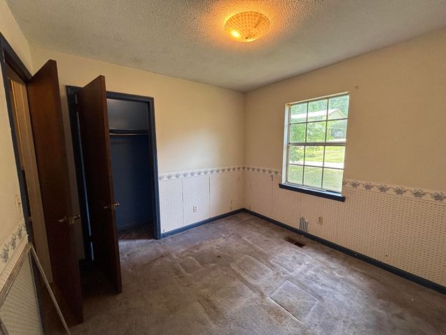 1017 Hillcrest Road, Hixson, TN 37343
