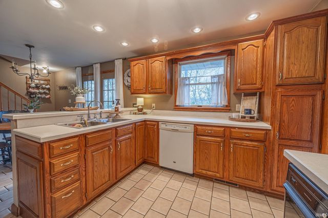 342 N Meridian Road, Jasper, IN 47546