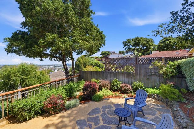 416 Middle Road, Belmont, CA 94002