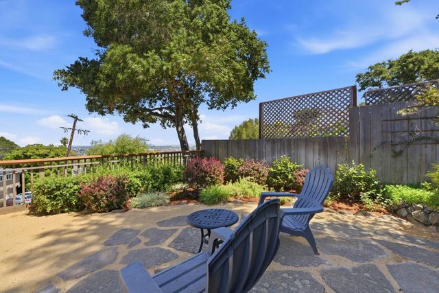 416 Middle Road, Belmont, CA 94002
