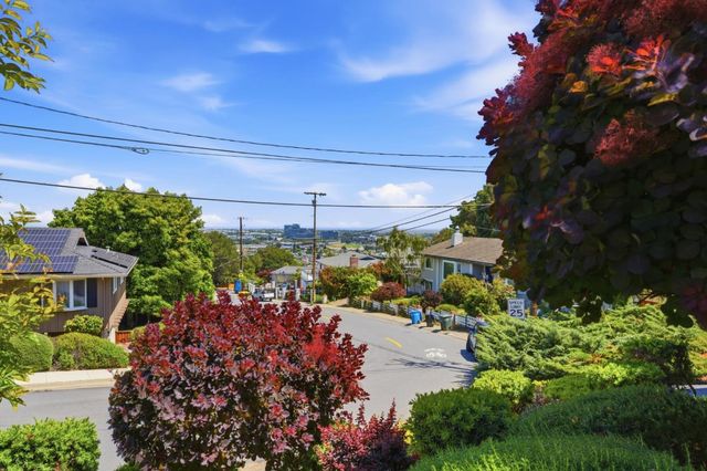 416 Middle Road, Belmont, CA 94002