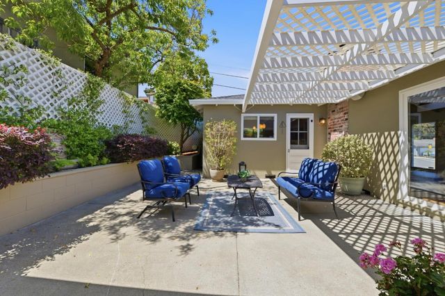 416 Middle Road, Belmont, CA 94002