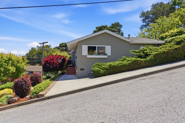 416 Middle Road, Belmont, CA 94002