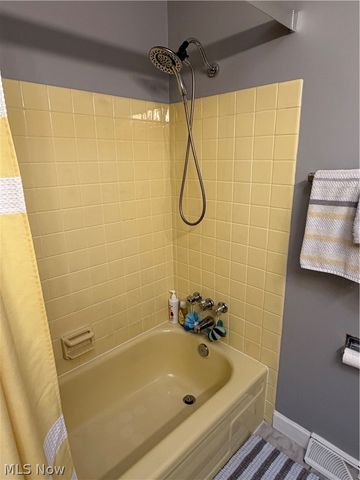 702 Beryl Drive, Kent, OH 44240