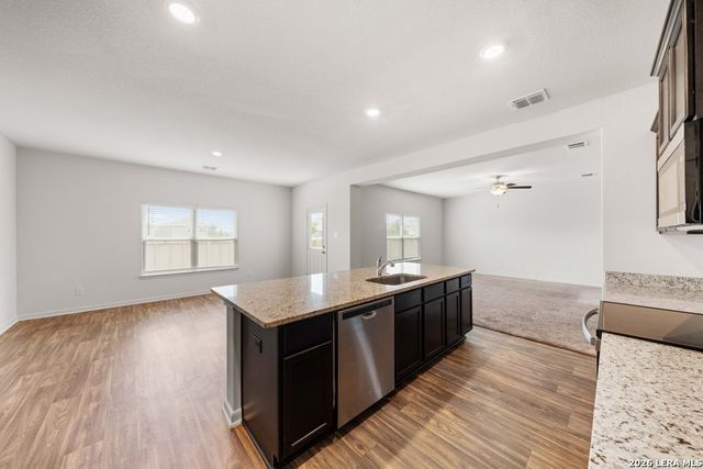 11038 Chatham Ct, Converse, TX 78109