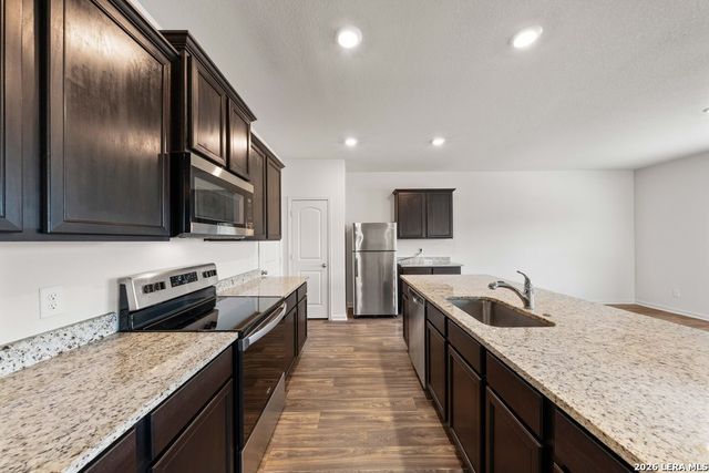 11038 Chatham Ct, Converse, TX 78109