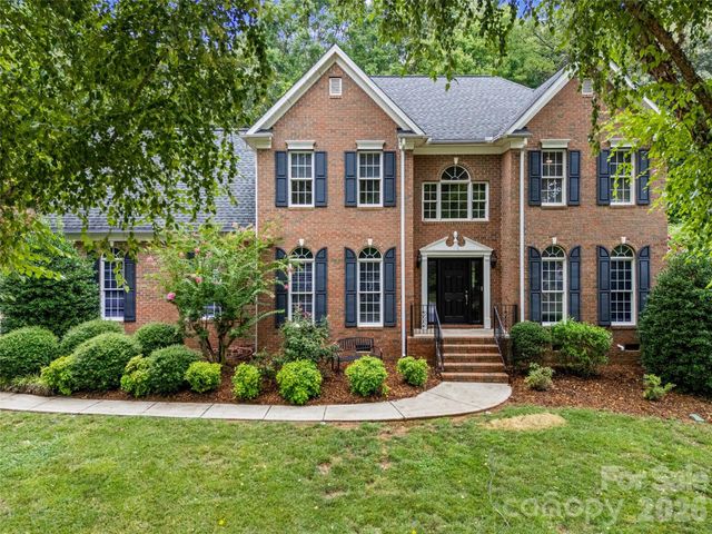 7015 Olde Sycamore Drive, Charlotte, NC 28227