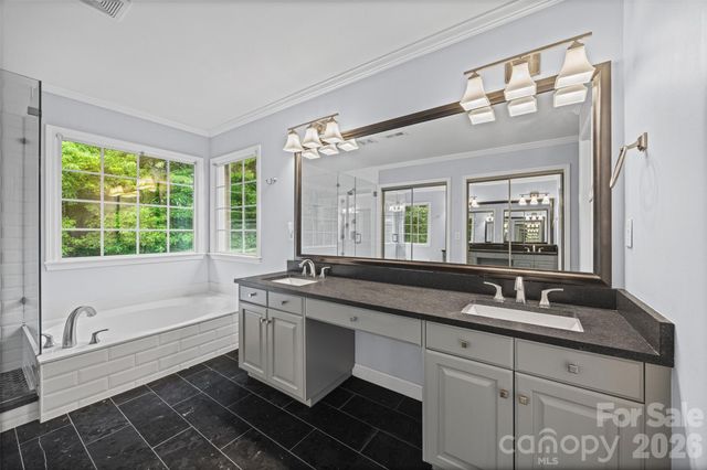 7015 Olde Sycamore Drive, Charlotte, NC 28227