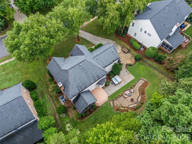 7015 Olde Sycamore Drive, Charlotte, NC 28227