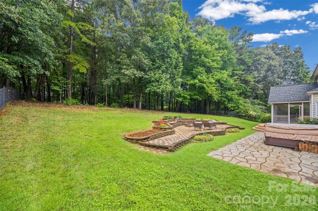7015 Olde Sycamore Drive, Charlotte, NC 28227