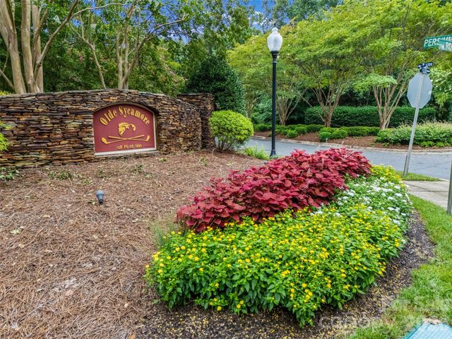 7015 Olde Sycamore Drive, Charlotte, NC 28227