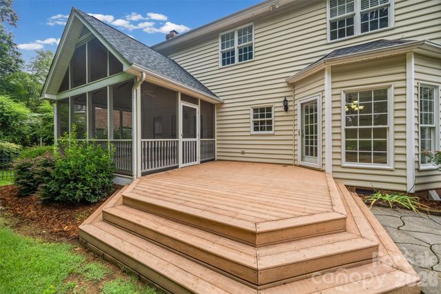 7015 Olde Sycamore Drive, Charlotte, NC 28227