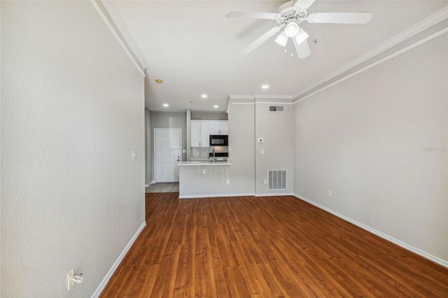 4307 BAYSIDE VILLAGE DRIVE 104, Tampa, FL 33615