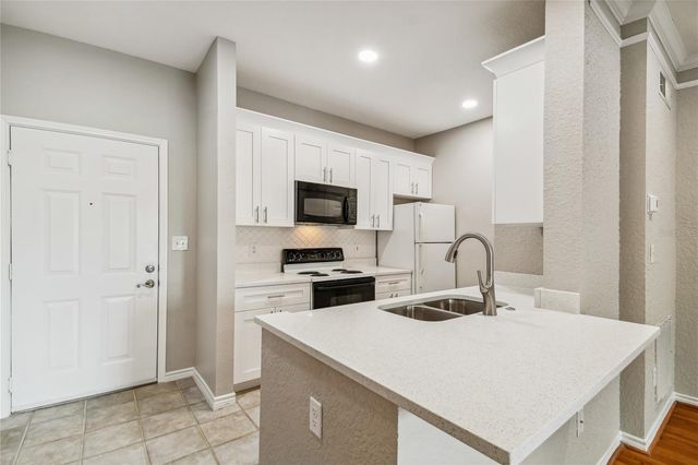 4307 BAYSIDE VILLAGE DRIVE 104, Tampa, FL 33615