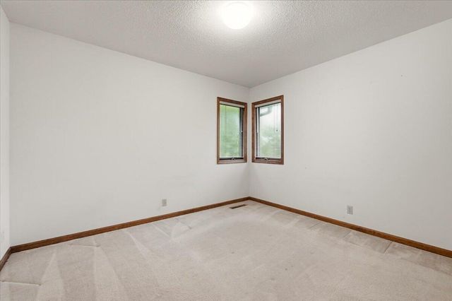 163 NORWOOD Drive, Council Bluffs, IA 51503