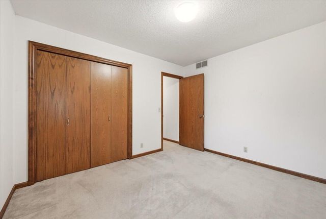 163 NORWOOD Drive, Council Bluffs, IA 51503