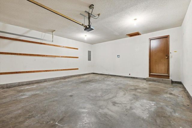 163 NORWOOD Drive, Council Bluffs, IA 51503