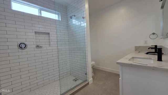915 N Ridgewood Place, Los Angeles, CA 90038