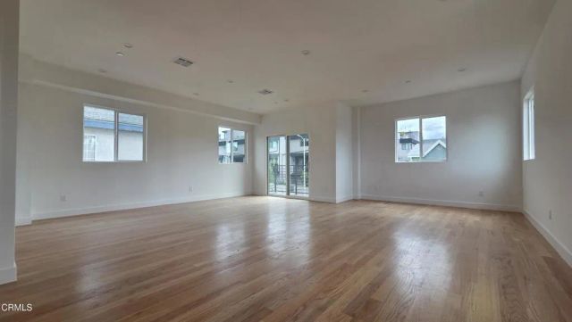 915 N Ridgewood Place, Los Angeles, CA 90038