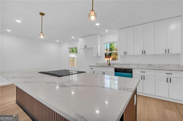 5240 Omalley Lane, Stone Mountain, GA 30088