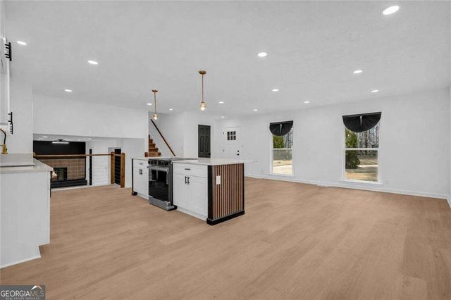 5240 Omalley Lane, Stone Mountain, GA 30088